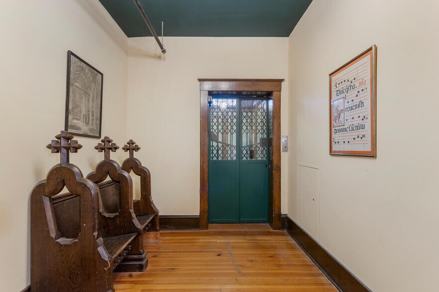 More Photos Of 112 W Hill St, Champaign Multifamily For Sale