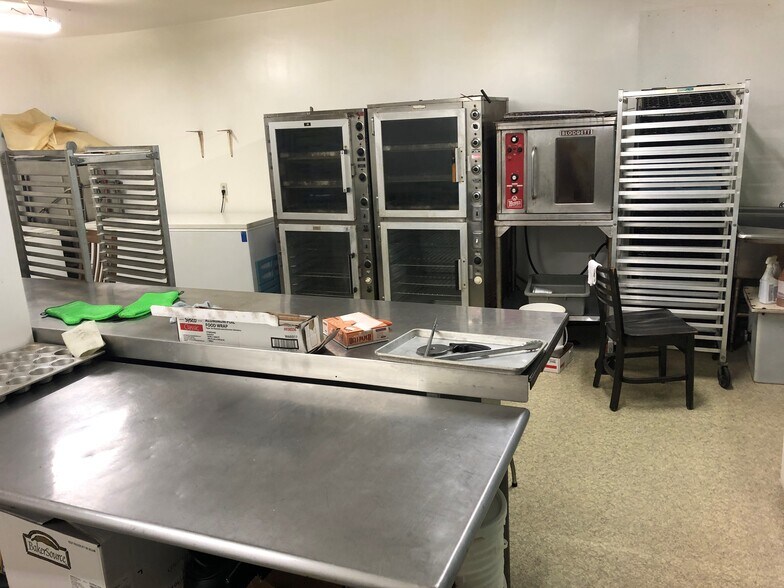 More Photos Of 499 Hill St, Green Lake Restaurant For Sale