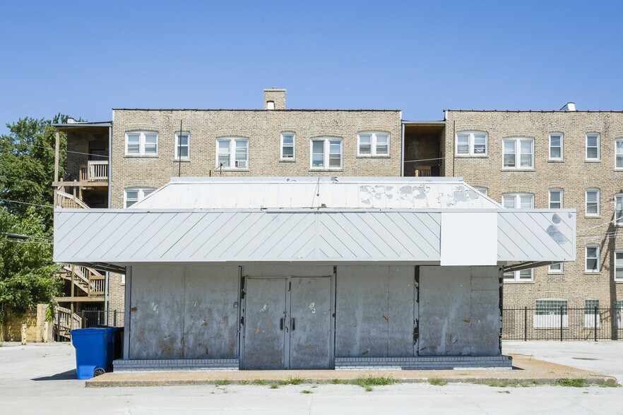 More Photos Of 2626 E 79th St, Chicago Restaurant For Lease