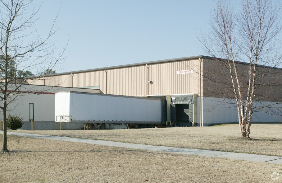 More Photos Of 3813 Cook Blvd, Chesapeake Distribution For Lease