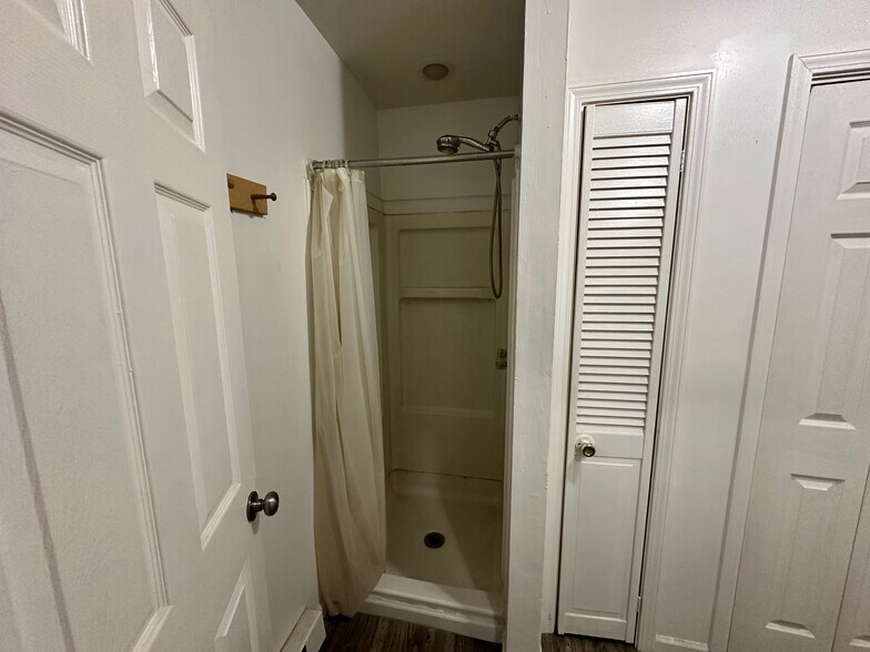 More Photos Of 1831 N C St, Elwood Apartments For Sale