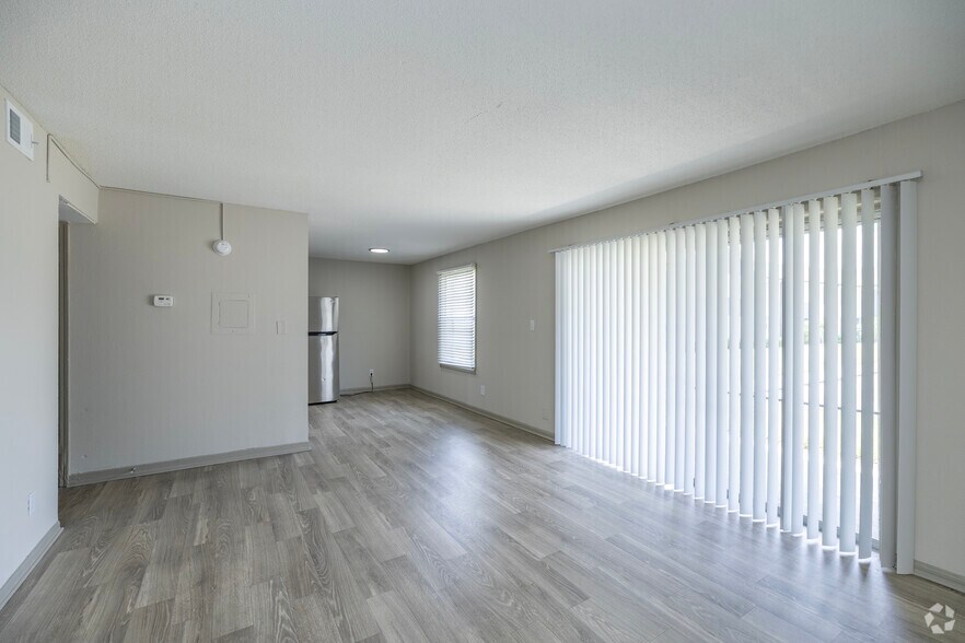 More Photos Of 6900 Concord Dr, Tampa Apartments For Sale