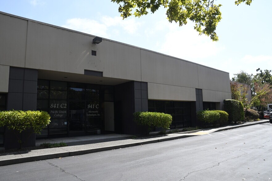 More Photos Of 841 Latour Ct, Napa Office For Lease