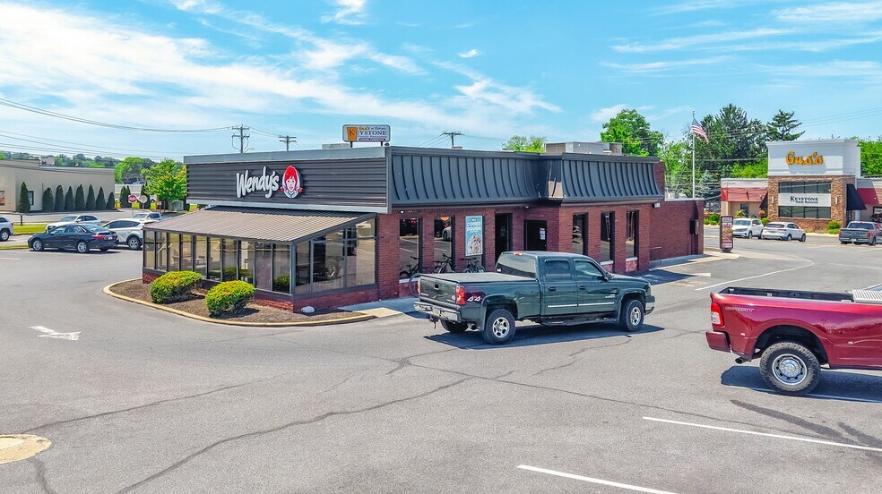 Primary Photo Of 1075 S State St, Ephrata Fast Food For Sale