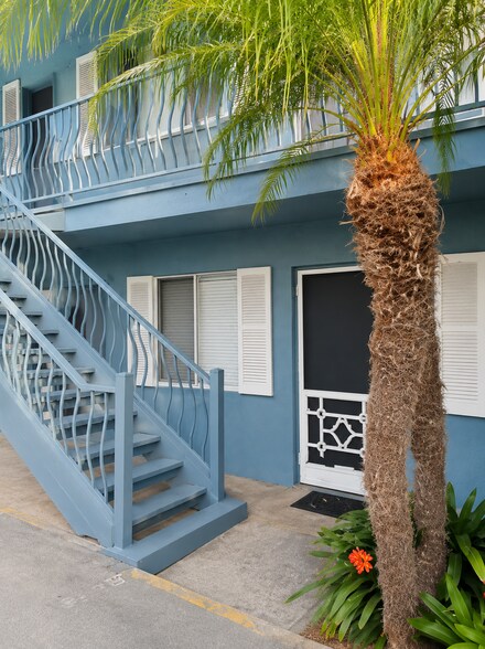 More Photos Of 849-855 Emerald St, San Diego Apartments For Sale