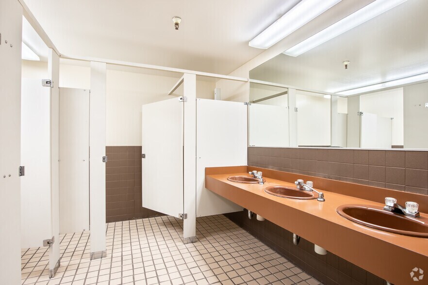 More Photos Of 3150 Almaden Expy, San Jose Office For Lease