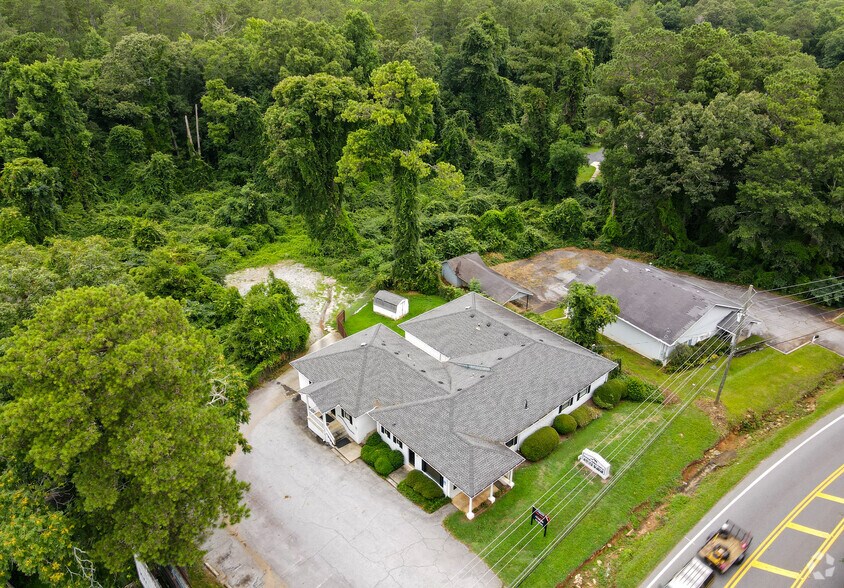 More Photos Of 929 S Hill St, Griffin Office For Sale