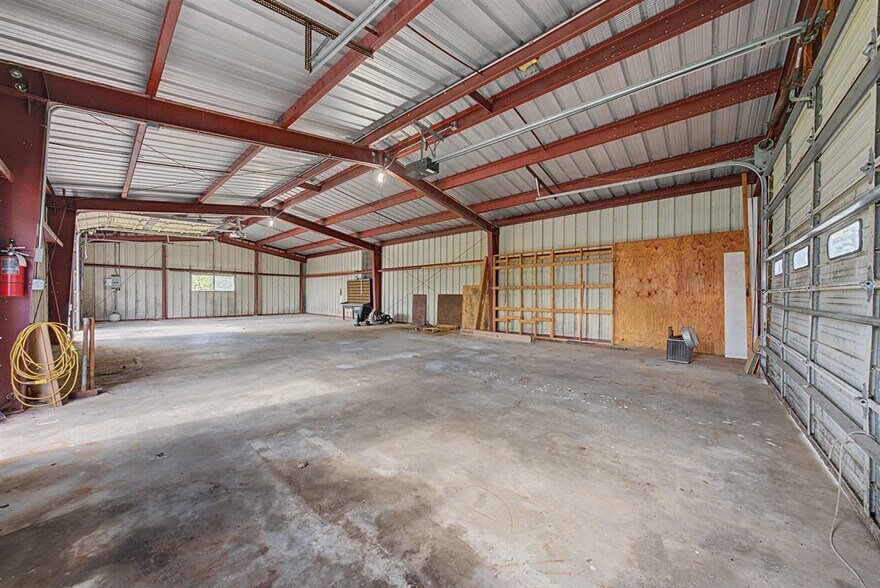 More Photos Of 16771 S 15th St, Galesville Warehouse For Sale