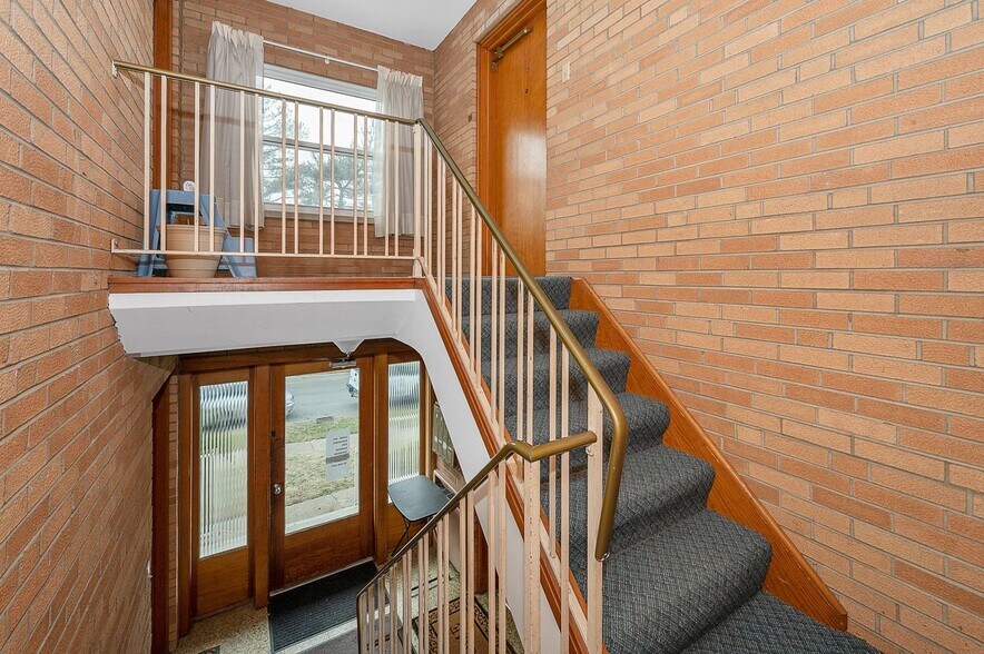 More Photos Of 2310 Van Leunen Dr, Cincinnati Multifamily For Sale