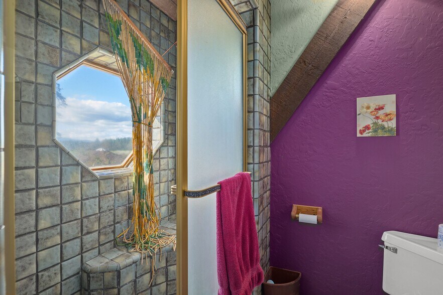 More Photos Of 3305 Dick George Rd, Cave Junction Hospitality For Sale