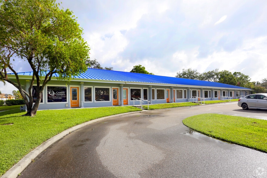 More Photos Of 7527-7573 Ulmerton Rd, Largo Office For Lease