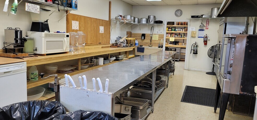 More Photos Of 3632 NE 7th St, Ocala Lodge Meeting Hall For Sale