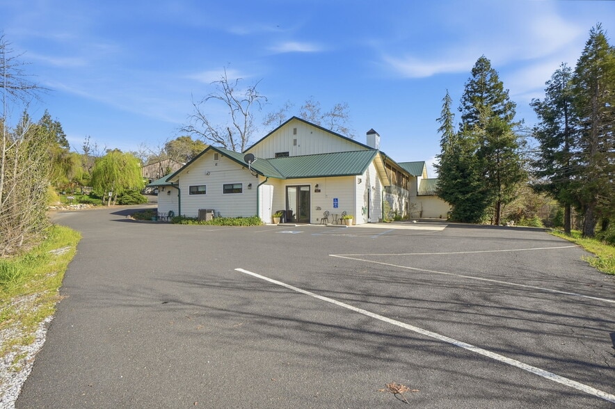 More Photos Of 21645 Parrotts Ferry Rd, Sonora Specialty For Sale