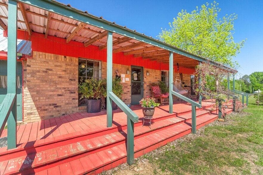 More Photos Of 233 FM 161 N, Hughes Springs Trailer Camper Park For Sale