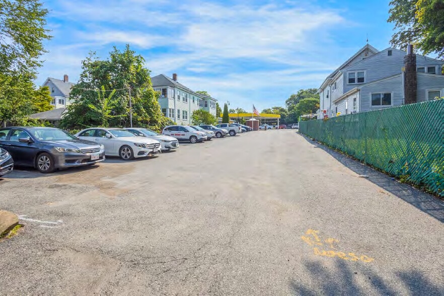 More Photos Of , Hyde Park Unknown For Sale