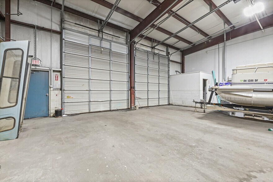 More Photos Of 37401 Stevens Blvd, Willoughby Flex For Lease