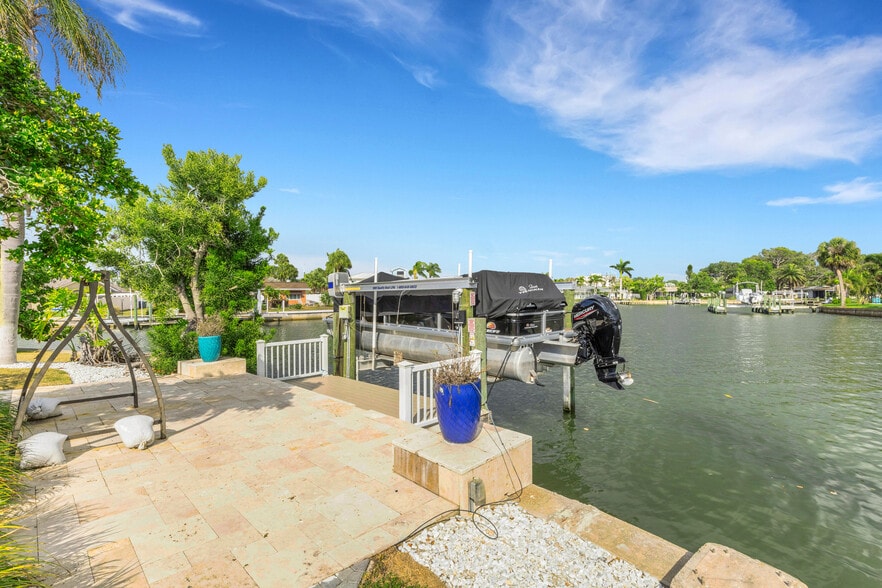 More Photos Of 4124 Harbor Cir S, Largo Specialty For Sale
