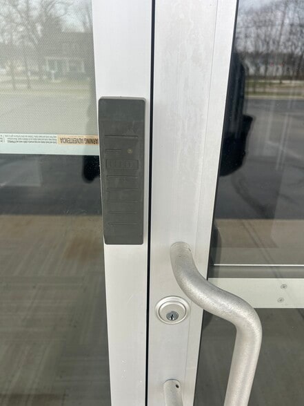 More Photos Of 826 N Martin Luther King Jr Dr, Jackson Freestanding For Sale