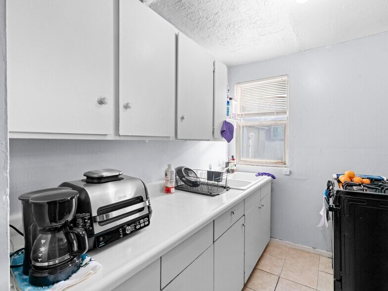 More Photos Of 127 W Mead Ave, Salt Lake City Apartments For Sale