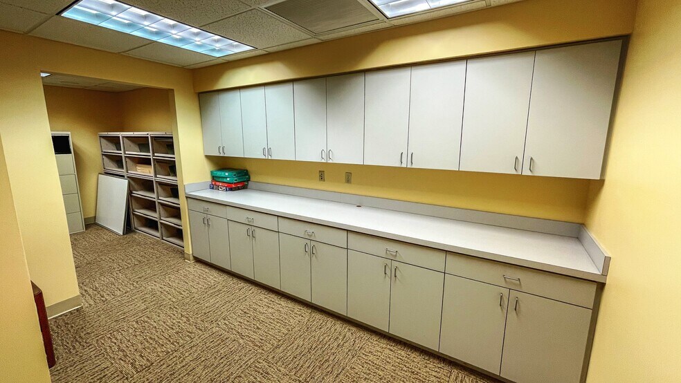 More Photos Of 12751 S Cleveland Ave, Fort Myers Medical For Lease