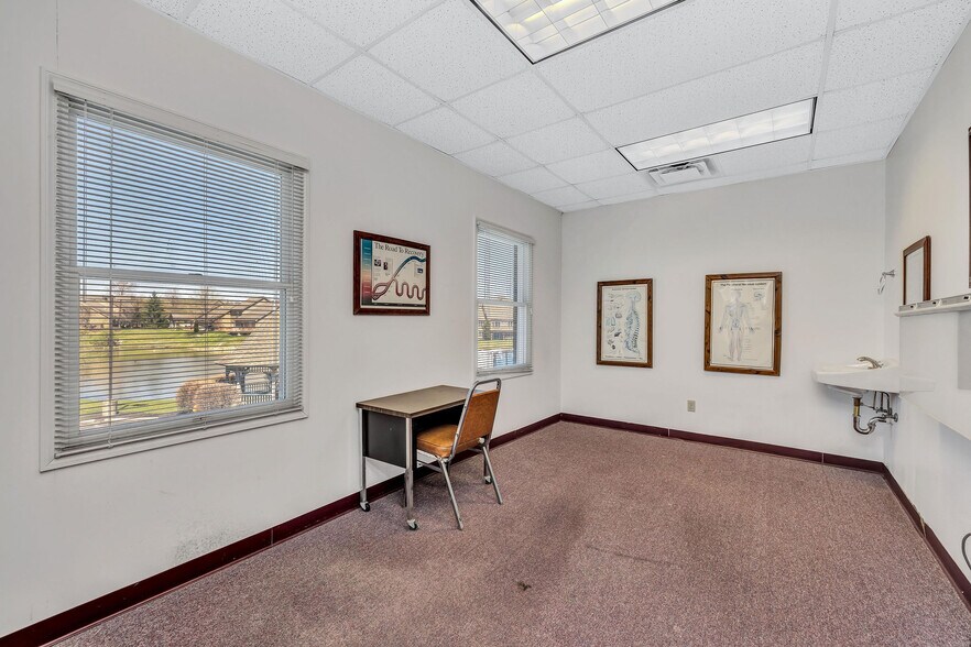 More Photos Of 860 NW Washington Blvd, Hamilton Medical For Lease