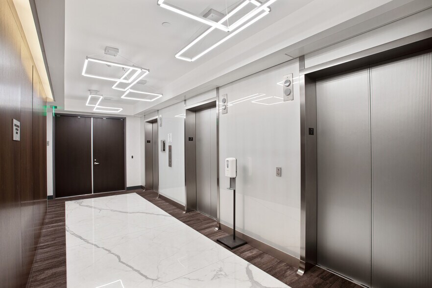 More Photos Of 9440 Santa Monica Blvd, Beverly Hills Office For Lease