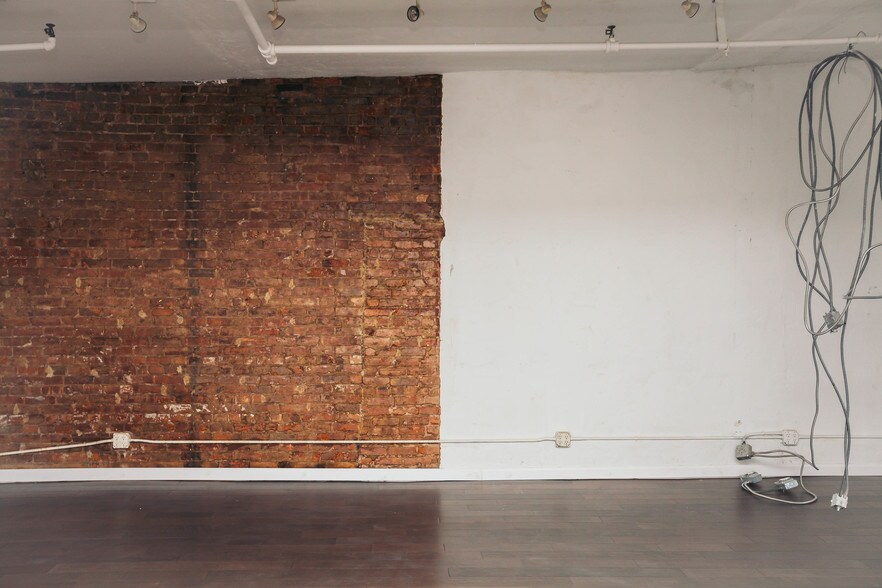 More Photos Of 154-158 Ludlow St, New York Office For Lease