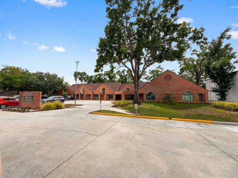 More Photos Of 4200 N Armenia Ave, Tampa Medical For Lease