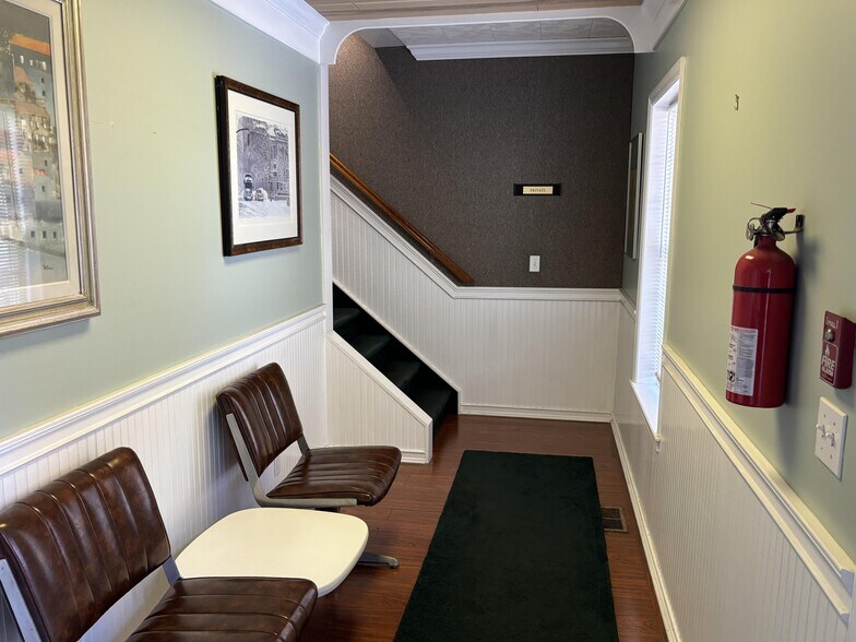 More Photos Of 16 Station Rd, Bellport Village Office Residential For Lease