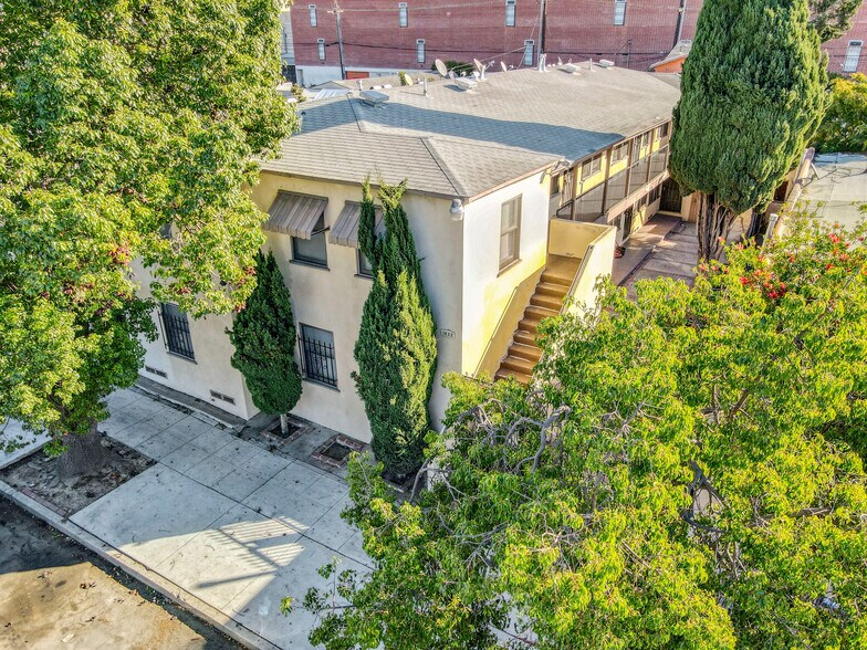 More Photos Of 1922 Locust Ave, Long Beach Apartments For Sale