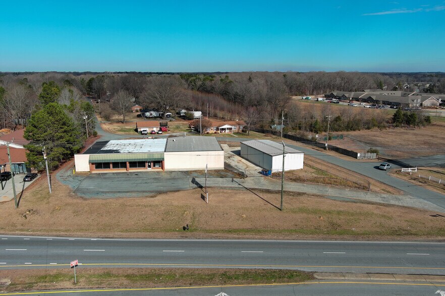 More Photos Of 3608 Roosevelt blvd, Monroe Storefront Retail Office For Sale