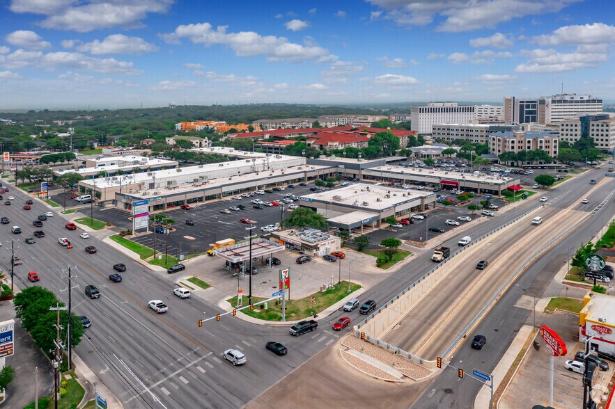 More Photos Of 7959 Fredericksburg Rd, San Antonio Unknown For Lease