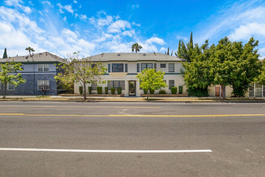 More Photos Of 1215 S Fairfax Ave, Los Angeles Apartments For Sale