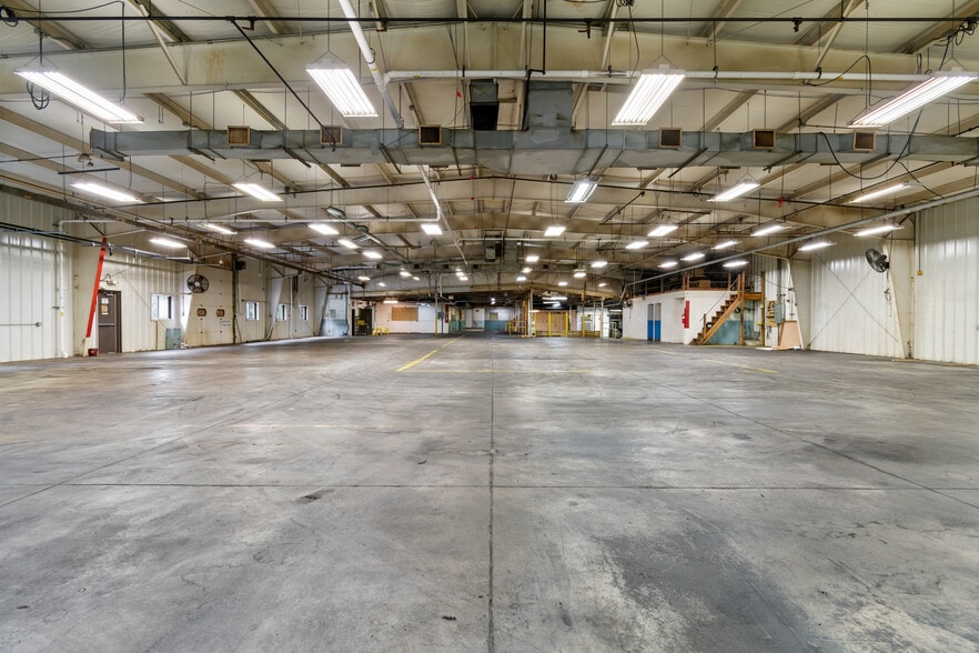 More Photos Of 137 Touby Ct, Mansfield Warehouse For Sale