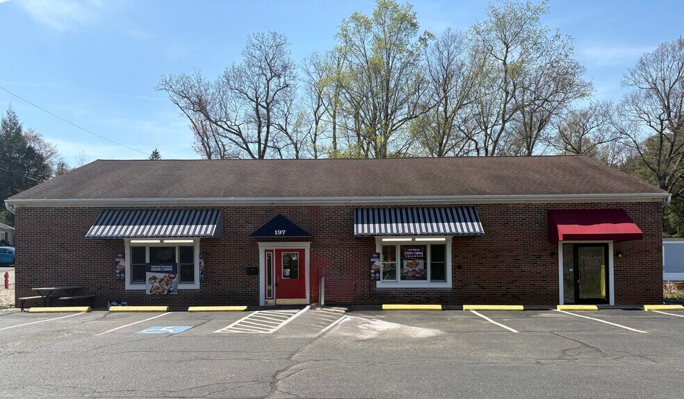 Primary Photo Of 197 West St, Ware General Retail For Lease