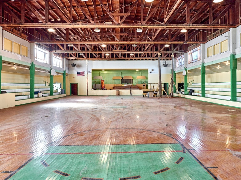 More Photos Of 600-651 E Coe Ave, Stanfield Trailer Camper Park For Sale