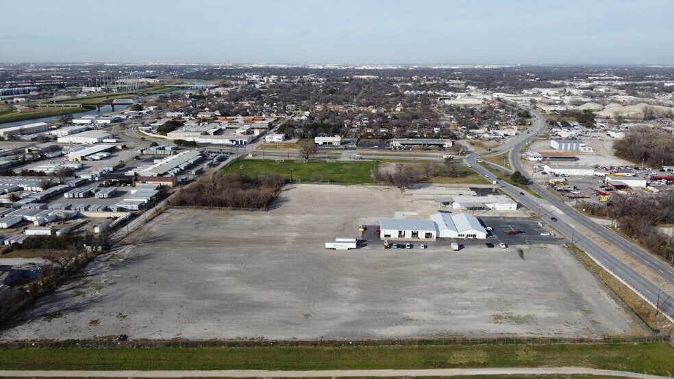More Photos Of 1720 Riverside Dr, Fort Worth Warehouse For Lease
