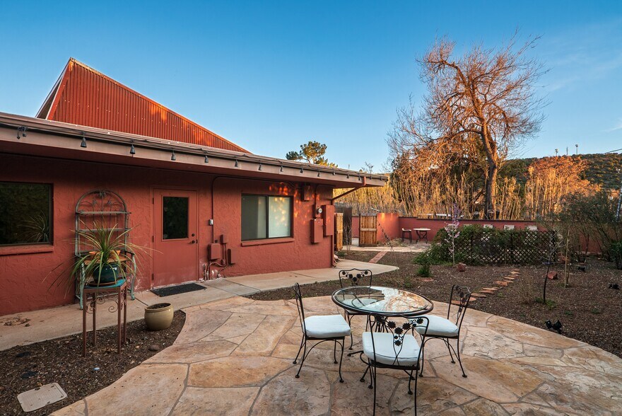 More Photos Of 45 Birch Blvd, Sedona Medical For Lease