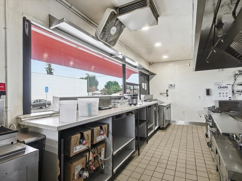 More Photos Of 11919 Garfield Ave, South Gate Restaurant For Sale