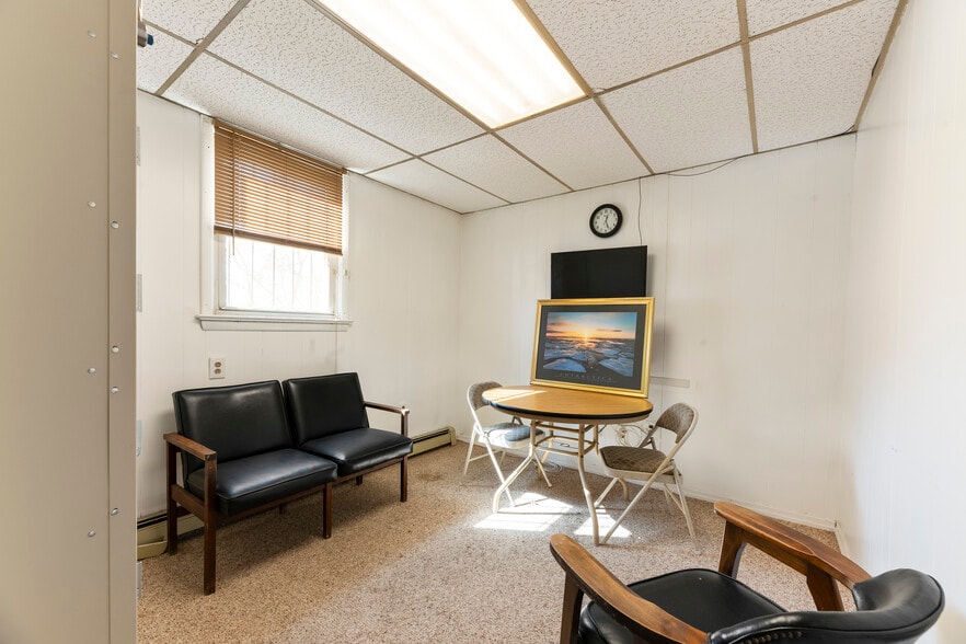 More Photos Of 137 Livingston Ave, New Brunswick Office Residential For Sale