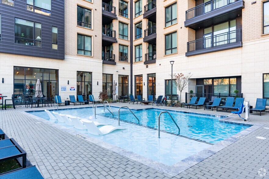 More Photos Of 352 S Walker St, Cary Apartments For Lease