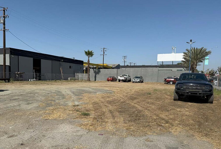 More Photos Of 1675 Santa Fe Ave, Long Beach Industrial For Lease