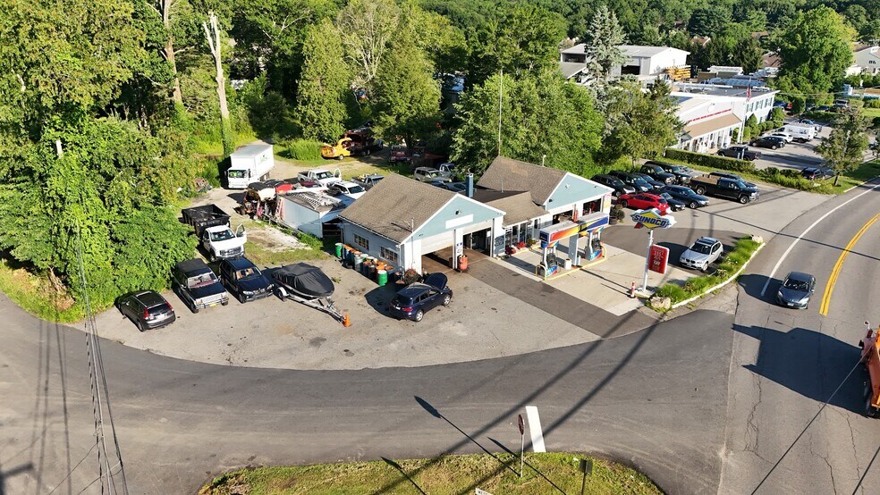 More Photos Of 390 Smith Ridge Rd, South Salem Service Station For Sale