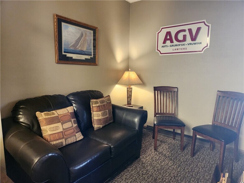 More Photos Of 104 Main St, Black River Falls Flex For Sale