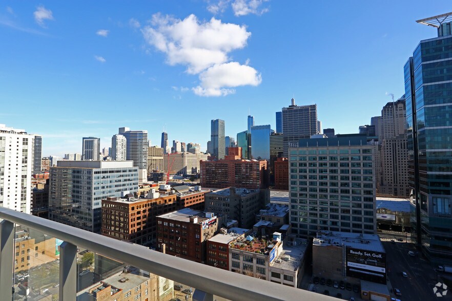 More Photos Of 123 N Desplaines St, Chicago Apartments For Lease