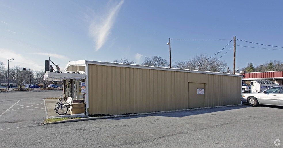 More Photos Of 115-117 Randolph Rd, Oak Ridge Freestanding For Sale