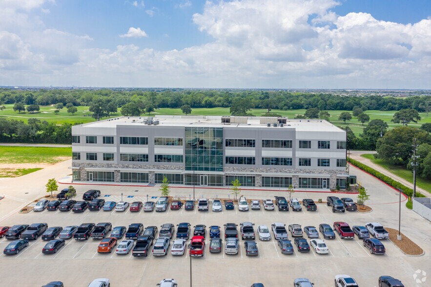 More Photos Of 17302 House Hahl Rd, Cypress Office For Lease
