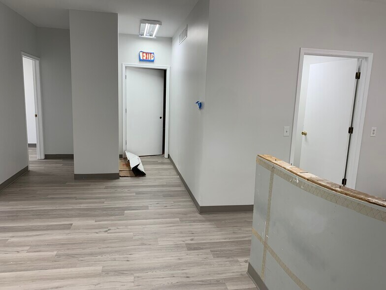 More Photos Of 129 S Washington St, Oxford Medical For Lease