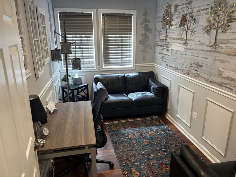 More Photos Of 8401-8427 Dorsey Cir, Manassas Medical For Sale