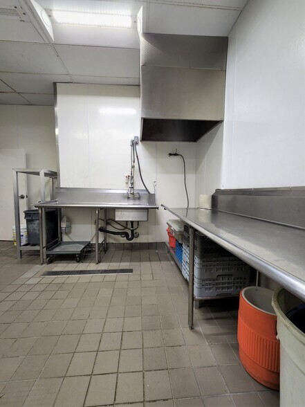 More Photos Of 1066-1070 S Fairfax Ave, Los Angeles Restaurant For Lease